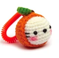 Szydełkowy breloczek amigurumi - mandarynka