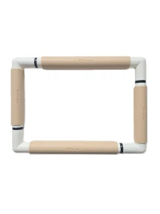 Plastikowa rama do haftu Nurge 21 x 29 cm beżowa